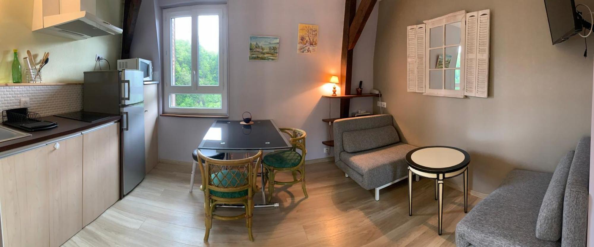 Logis Hotel Les Tilleuls Saint-Cirgues-de-Jordanne Buitenkant foto