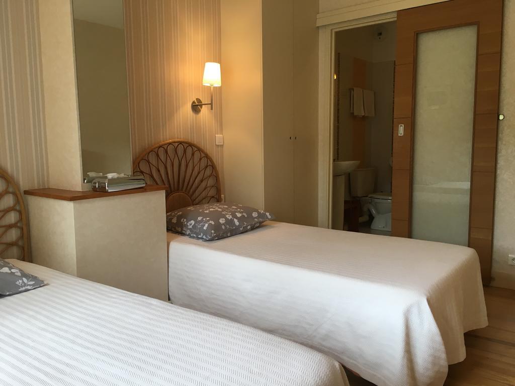 Logis Hotel Les Tilleuls Saint-Cirgues-de-Jordanne Buitenkant foto