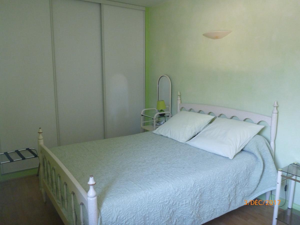 Logis Hotel Les Tilleuls Saint-Cirgues-de-Jordanne Buitenkant foto